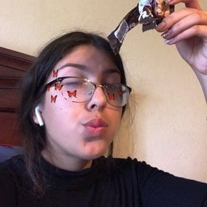 Meet your Posher, Ximena